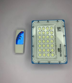 چراغ پروژکتور LED خورشیدی مدل e025-100w با پاوربانک - تصویر 2
